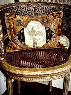 SWEET DREAMS DESIGNS
Antique Gold Baroque Angelic Cherub Accent Pillow 16”